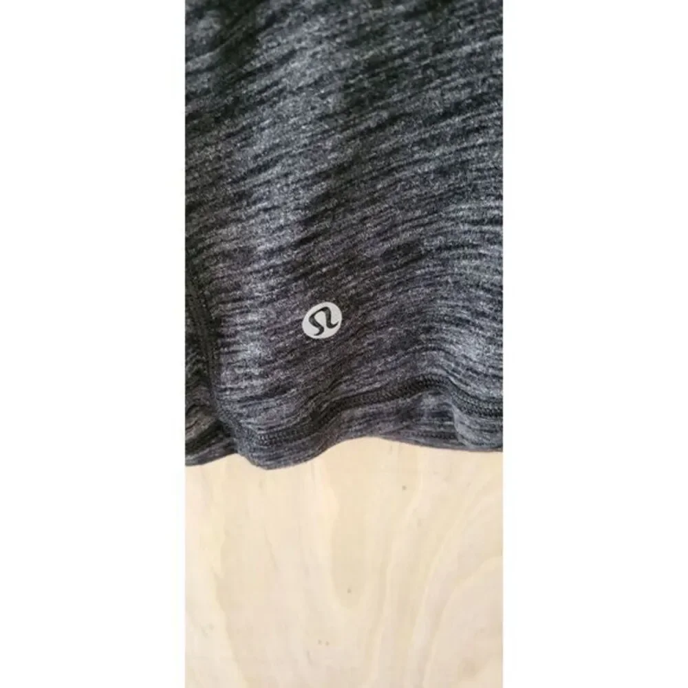 Lululemon black-grayBuilt in Bra Tank Top Women‎ size8 - Picture 3 of 4